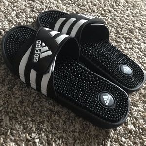 Men Adidas slides sz 9